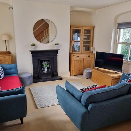 Stunning & Spacious House In Central Tenby Eksteriør billede